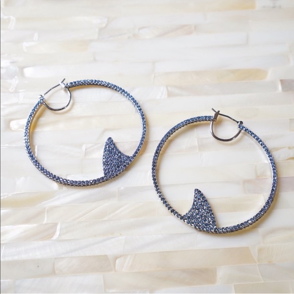 NWT Kate Spade California Dreaming Shark Earrings - Picture 4 of 4